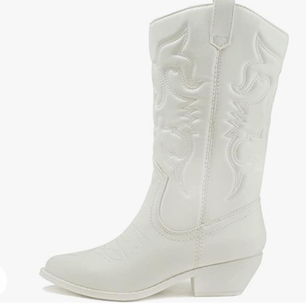 White cowgirl boots